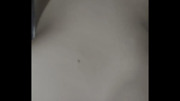 Image Puta latina penetrada de perrito en video casero