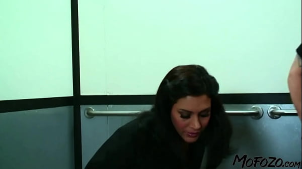 Image MOFOZO.com - Mature Office Worker Gets A Facial
