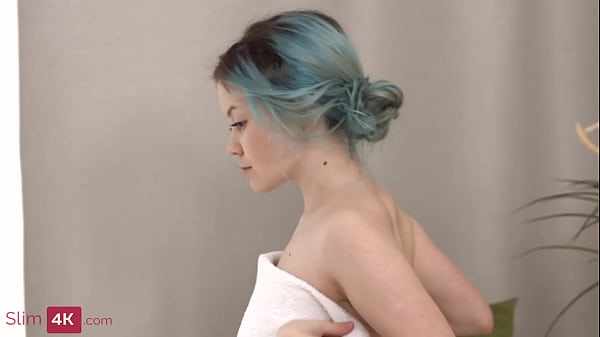 Image Rebecca Nikson - Flexible teen gets massage and creampie