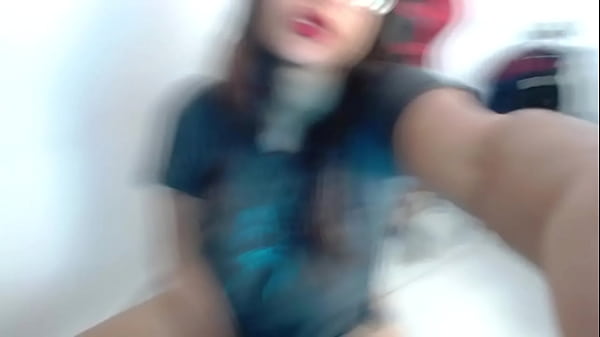 Image Ela mexe sua mao nessa buceta GOSTOSAA. E uma putinha bem safada. pra FUDER