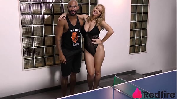Image Namoradinha sapeca Larissa Leite fez uma partidassa de Anal e DP com os amigos do namorado