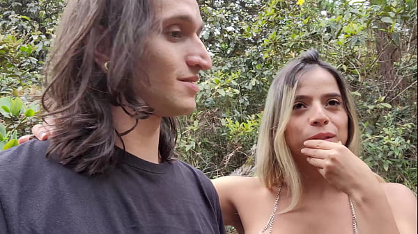 Image Annie marin y leyton big no se contienen y tienen sexo exhibicionista en el bosque