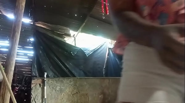 Image le presto la ducha a la vecina ya que no tiene agua y termino seduci&eacute_ndola y follando con ella en el ba&ntilde_o