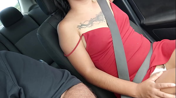 Image Mexicana puta jugando en el Uber a mostrar sus tetas durante su viaje