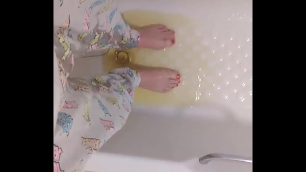 Image Compilation pee in pajamas