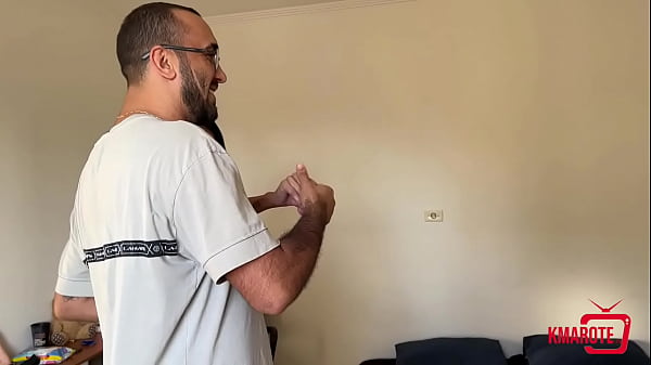 Image Deixamos o vizinho safado de voyeur e cheio de tes&atilde_o com a nossa brincadeira de meninas