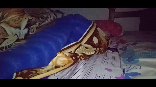 Image Se convirti&oacute_ en un Creampie inesperado compartir cama con su hijastro cachondo.