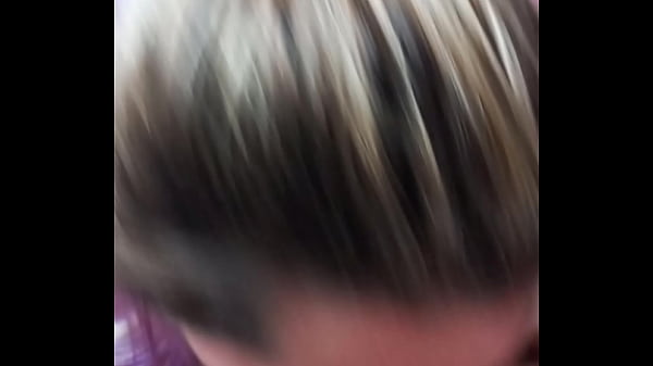 Image Blonde go deep