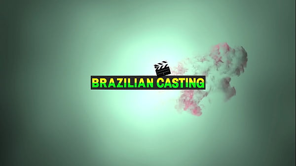 Image FAZENDO LOUCURA COM DOIS PAUS GRANDES ENFIANDO TODOS BURACOS.
