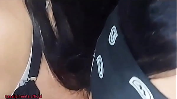 Image Vendei a esposa e coloquei ela pra chupar o amigo, ela engole tudo!