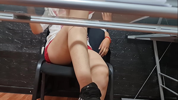 Image CAMARA ESPIA A universitaria argentina Nataly vino al trabajo sin bragas