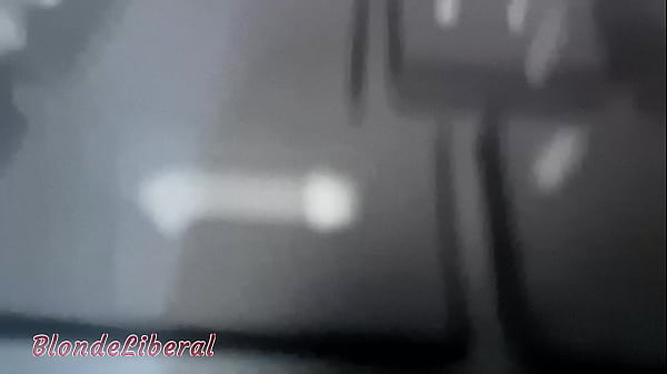 Image Me arrumando pra ir foder com um f&atilde_ que me chamou pra um atendimento especial