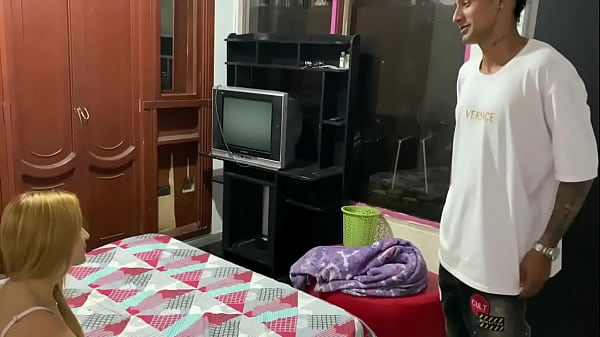Image LE CHUPO LA POLLA AL MASAJISTA A CAMBIO DE QUE NO ME COBRE DINERO
