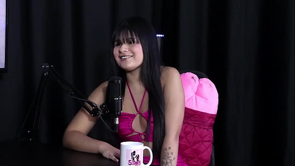 Image Ela entrava em sites porn&ocirc_ vendo outras mulheres fazendo live, at&eacute_ que por curiosidade abriu uma, e gostava de postar fotos sensuais - Tata (SHEER/RED)