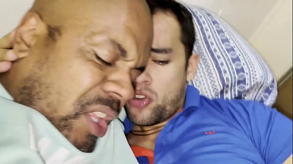 Image Ativo cedeu e deu o cuzinho, que negro do rabo grande e apertadinho