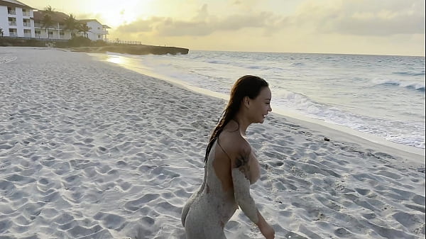 Image Monika Fox Swims In Atlantic Ocean And Poses Naked On A Public Beach (Free)