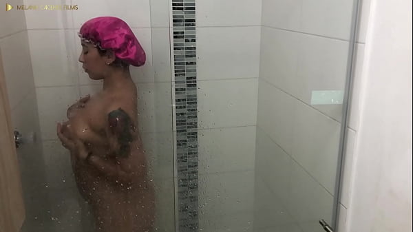 Image espiando a mi ti4 mientras se ba&ntilde_a - porno en espa&ntilde_ol