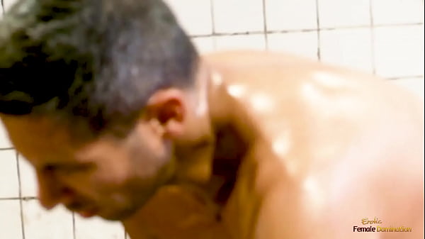 Image Blindfolded blonde babe gets to suck and fuck in a threesome