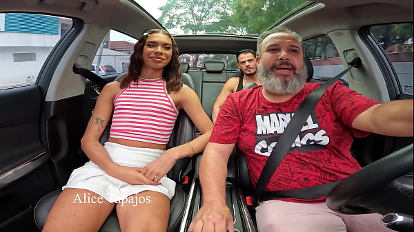 Image Trans dotada com 24 centimetro de Neca faz a festa nas ruas dentro da carona - Alice Tapajos