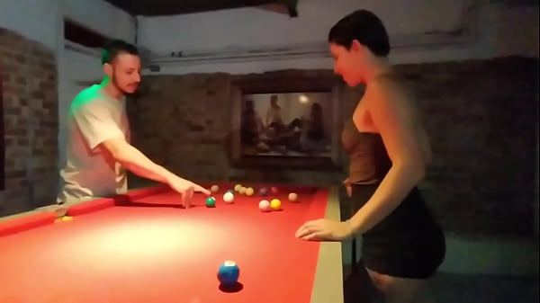Image Ela ama transar em locais aleat&oacute_rios...