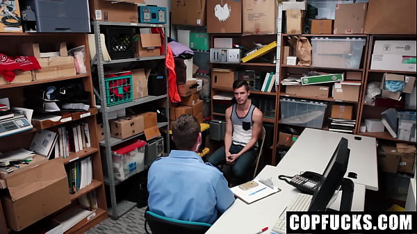 Image Shoplifting Suspect Captured on Camera Placing a Watch in His Pants - Copfucks
