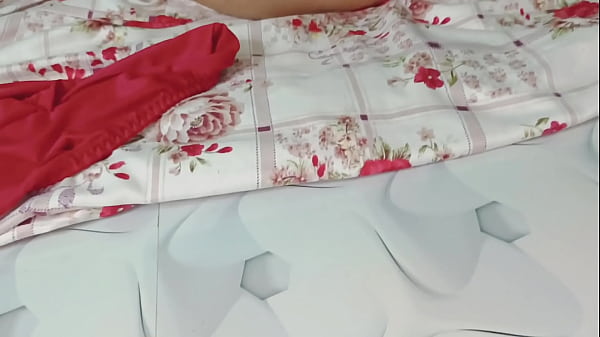 Image A Miss is Strongly Getting Fucking Laid by a Huge Cock Creampie Pussy