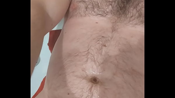 Image VID 417 Ma pis direct in gura mea (2min)