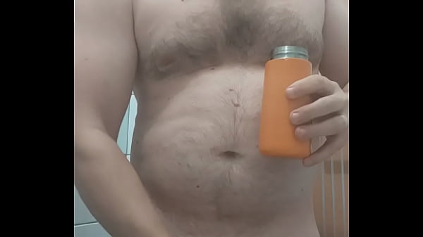 Image VID 422 Ma masturbez, imi beau pisatul si imi mananc sperma intr-o baie publica(6min)
