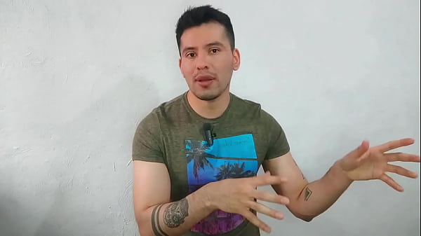 Image Electricista termina penetrando con sus 21cm de vergota a la pareja de novios gays que lo contrataron