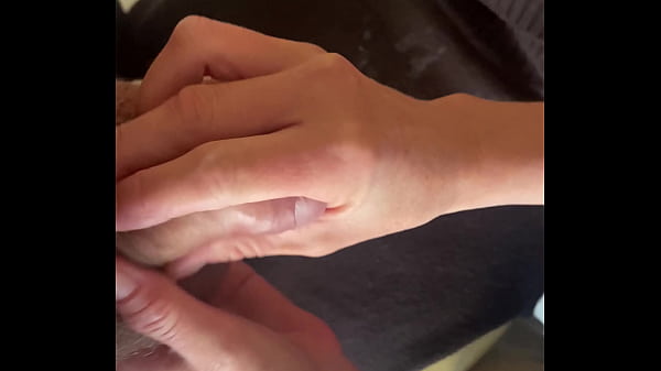 Image CUSTOM VIDEO : HANJOB and BLOWJOB FOR CUMSHOT IN JERSEY FOR FOLLOWER IN E.E.U.U.