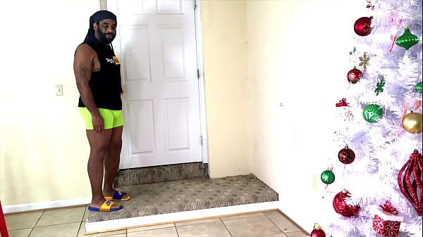 Image Nina Rivera loves to give Don Whoe a special present for Chrismas