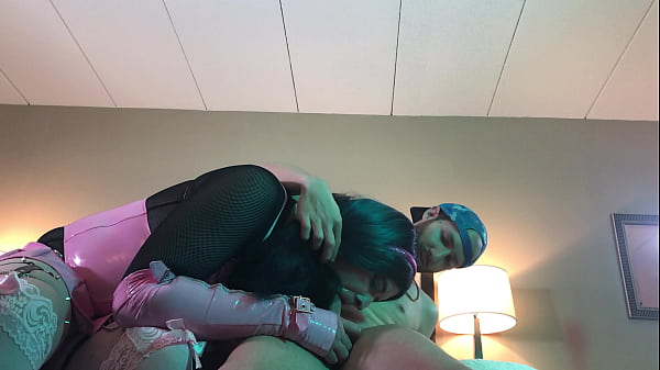 Image Transgender in Chastity Deepthroats Huge Cock