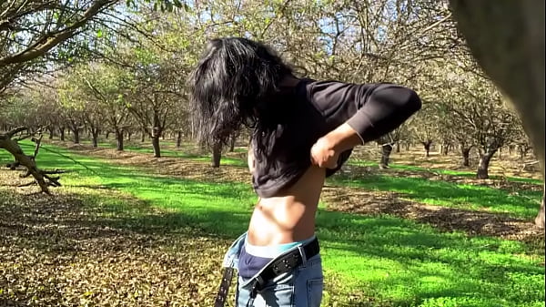 Image Lindo jovencito se masturba a escondidas en el bosque