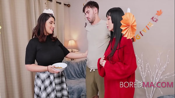 Image New Thanksgiving Traditions Involve Free Use- Marica Hase, Sarah Arabic