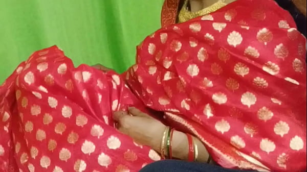 Image Sexy indian beautiful bhabi in red saree hard fucking moaning hindi