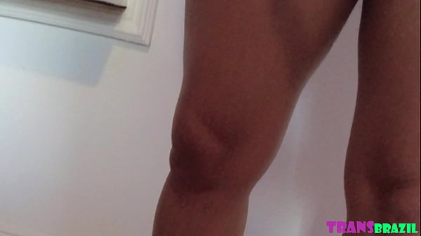 Image Falou em FOOTJOB?! Chamou o personal do nada e mostrou seu treino de footjob - Completo no RED