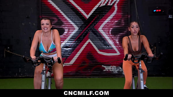 Image Milf and teen Buy a Membership to Freeuse Gym - Cncmilf