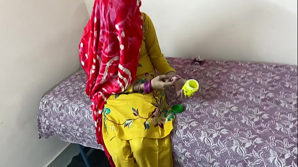 Image Bhabhi's mouth watered after seeing the big cock hindi sex chudai
