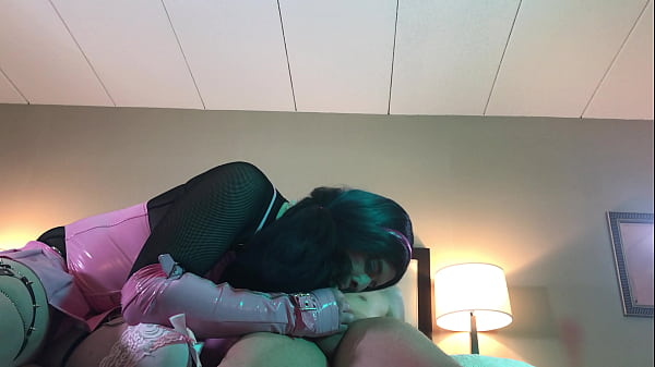 Image Transgender in Chastity Sucks Huge Cock