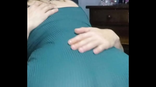 Image Dei um ch&aacute_ de bucetinha do meu marido