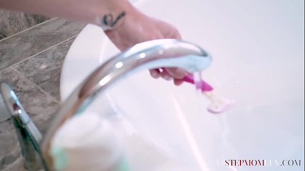 Image Stepmom's Smooth Kitty with Dee Williams and Cody Carter
