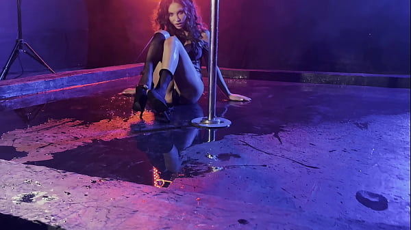 Image Monika Fox Did A Striptease And Let Herself Be Fucked In The Rain (Free)