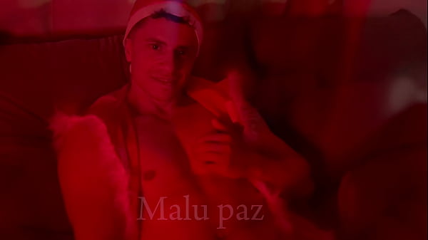 Image Chupei o pau do papai noel, e sentei na rola dele ate ele me da leitinho