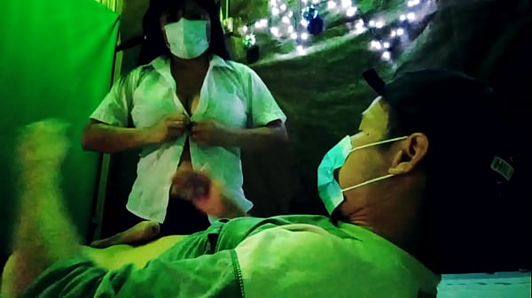Image RETO CUMPLIDO!! HIJASTRA PROMETE SEXO A SU PADRASTRO SI NO SE VESTIA DE RENO, Y COMO PERDIO LA APUESTA COMENZO A MONTAR LA GRAN POLLA DEL PADRASTRO SUCIO. PORNO REAL DE HIJASTRA Y PADRASTRO EN DICIEMBRE