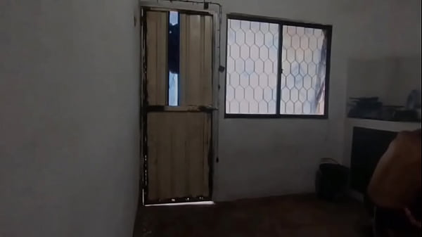 Image La vecina tiene un culo genial termino follando mientras su marido trabaja