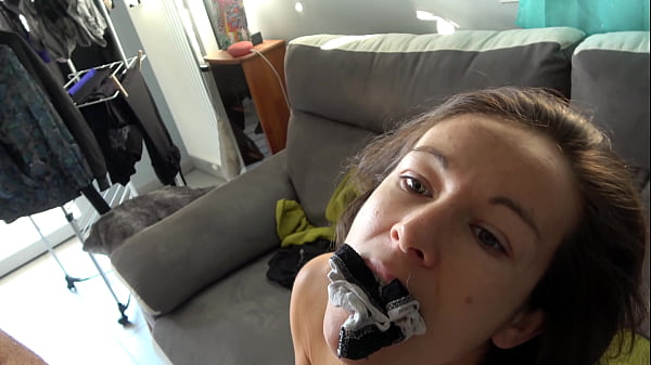 Image Je lui fait manger sa petite culotte humide et pleine de mon sperme - Dazzlingfacegirl full video 27min on mym