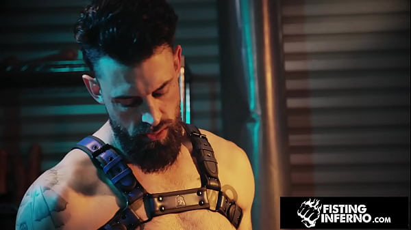 Image Muscle Hunk Serviced By Sexy Strangers - Devin Franco, Alpha Wolfe, Luca Del Rey