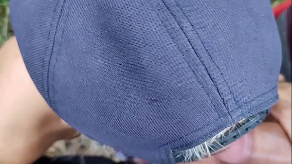Image Japones mamando dois brasileiros nas trilhas do amor em parque