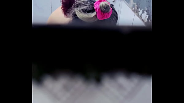 Image Gravei escondido minha (meia-irm&atilde_ e sua melhor amiga ) tomando banho juntas e fudendo gostoso ! V&iacute_deo completo SHEER E X-RED)