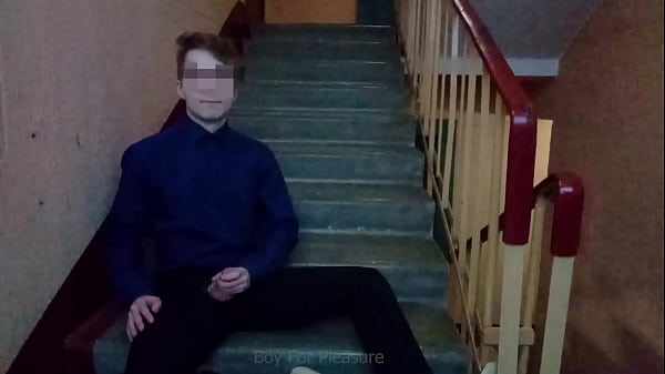 Image Public jerking off on the stairs after school